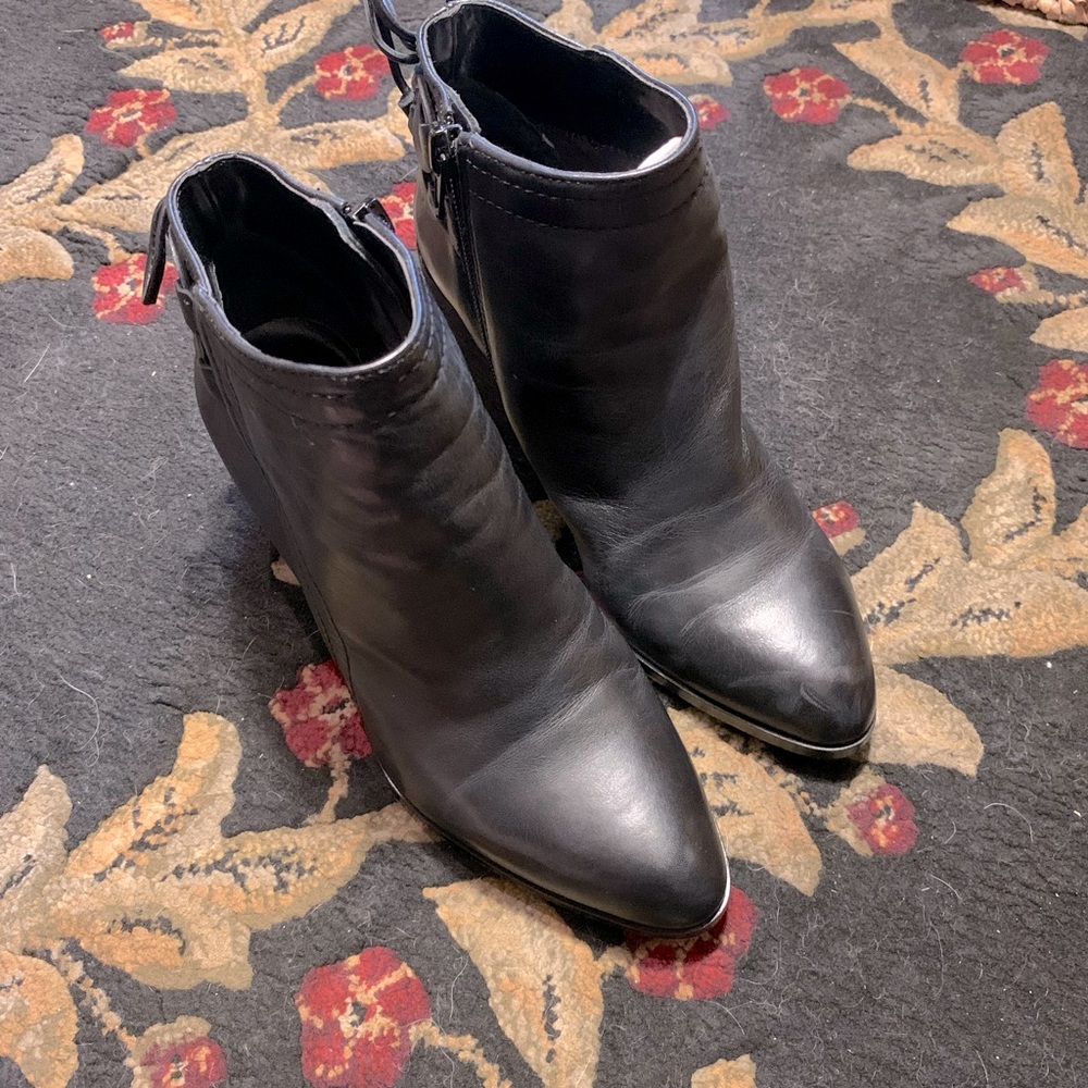 Vince Camuto Mellia Heeled Booties